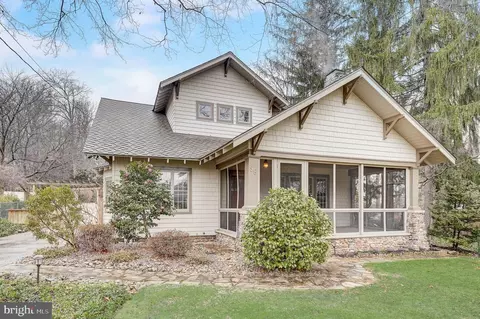 96 Fairview Ave, Morrisville, PA 19067