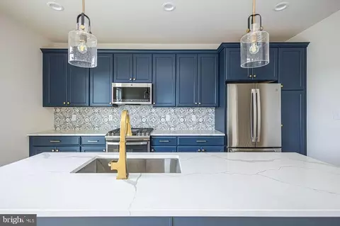 82 Becker Dr #39, Chalfont, PA 18914