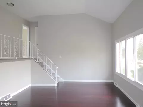 205 Colonial Dr, Warminster, PA 18974 photo 25