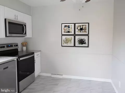 205 Colonial Dr, Warminster, PA 18974 photo 23