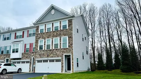 1567 Hickory Ln, Langhorne, PA 19047