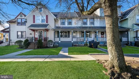 332 Jackson St, Bristol, PA 19007