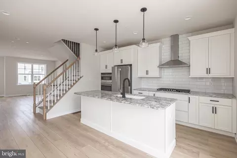 22 Warren Dr #11, Chalfont, PA 18914