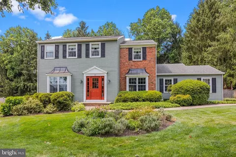 15 Woodside Dr, Richboro, PA 18954