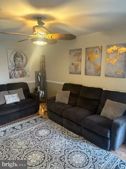 1922 Maple Ave, Croydon, PA 19021 photo 3