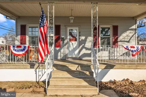 705 Cedar Ave, Croydon, PA 19021 photo 3