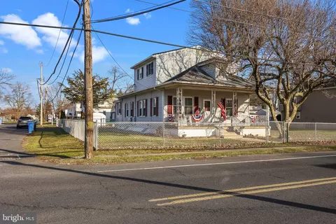 705 Cedar Ave, Croydon, PA 19021 photo 2