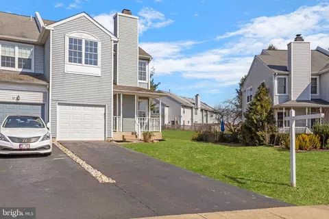 80 Kirkwood Dr, Newtown, PA 18940