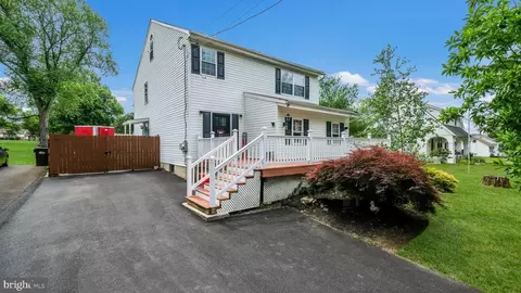 543 Bradford Ave, Warrington, PA 18976