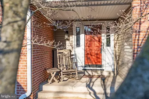 7 Kings Cross Cir, Doylestown, PA 18901