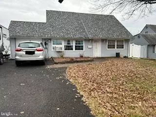 43 Mintleaf Rd, Levittown, PA 19056