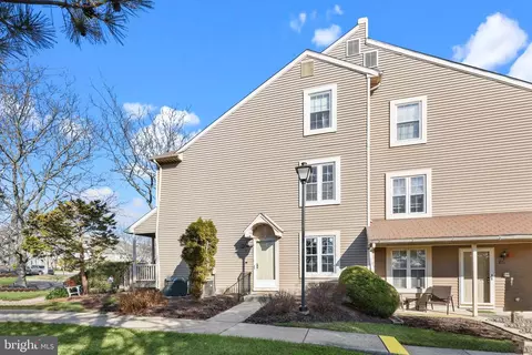 813 Society Pl, Newtown, PA 18940