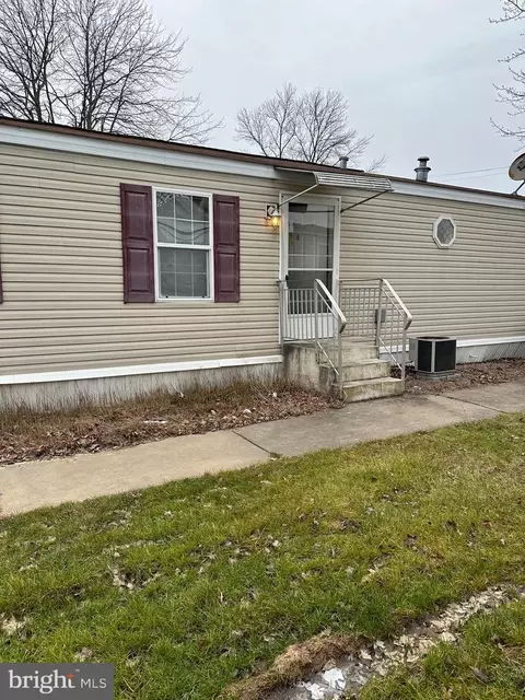 5169 Roseberry Dr, Doylestown, PA 18902