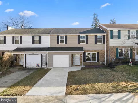 6233 Madison Ct, Bensalem, PA 19020