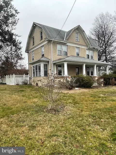 5 W Fairview Ave, Langhorne, PA 19047