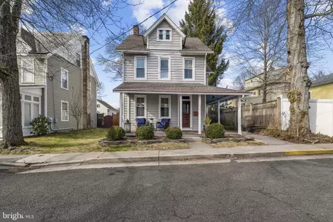 129 Worthington St, Doylestown, PA 18901