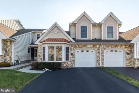 44 Grandview Dr, Ivyland, PA 18974