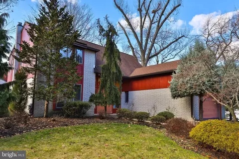 900 Pebble Ln, Southampton, PA 18966