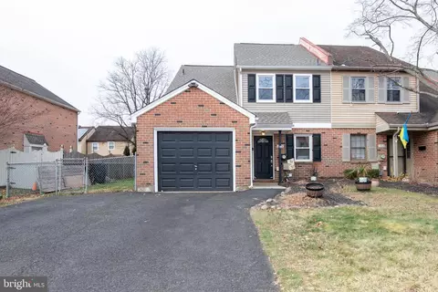 159 Lowell Ct, Langhorne, PA 19047