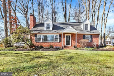 1100 Glen Oak Dr, Yardley, PA 19067