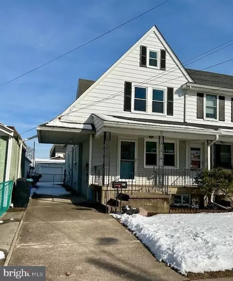 351 Monroe St, Bristol, PA 19007