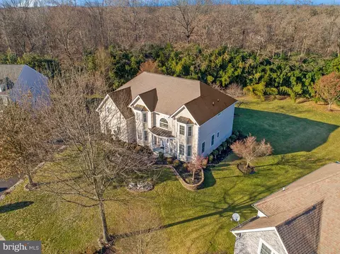 620 Deerbrook Dr, Yardley, PA 19067