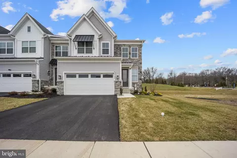 3106 Wier Dr E, Warrington, PA 18976