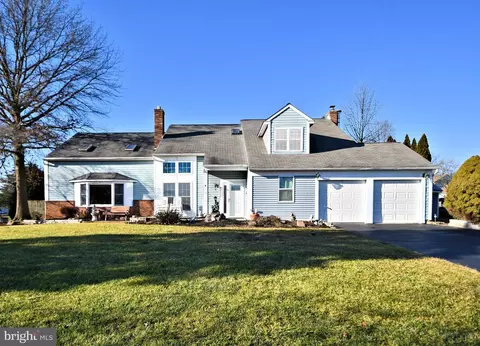 1202 Kemper Dr, Warminster, PA 18974