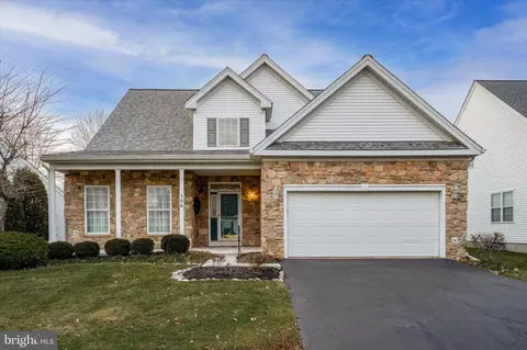 144 S Founders Ct, Warrington, PA 18976