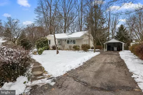 638 Woodward Ave, Langhorne, PA 19047