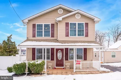 4581 Oak Ave, Feasterville Trevose, PA 19053