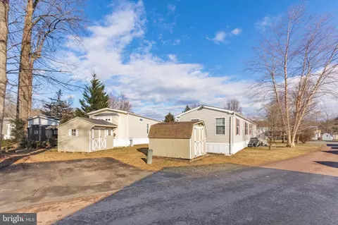 2304 Brownsville Rd #1240, Feasterville Trevose, PA 19053