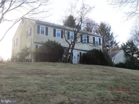 176 Saddle Dr, Furlong, PA 18925