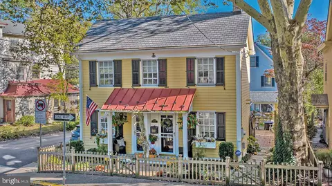 174 E State St, Doylestown, PA 18901 photo 2
