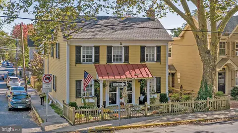 174 E State St, Doylestown, PA 18901 photo 3