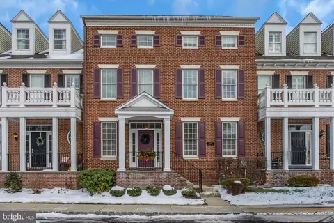 204 Sebastian Aly, Newtown, PA 18940