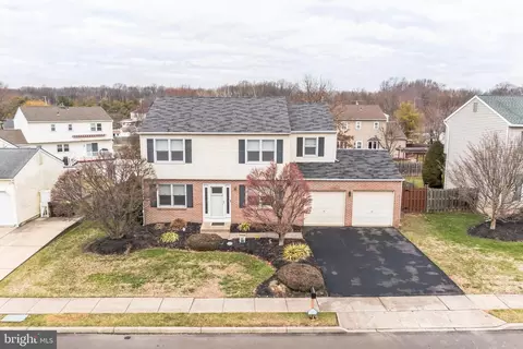 4220 Nikol Dr, Bensalem, PA 19020