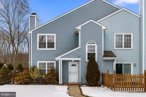110 Carousel Cir, Doylestown, PA 18901