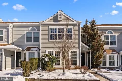 613 Danbury Ct, Newtown, PA 18940
