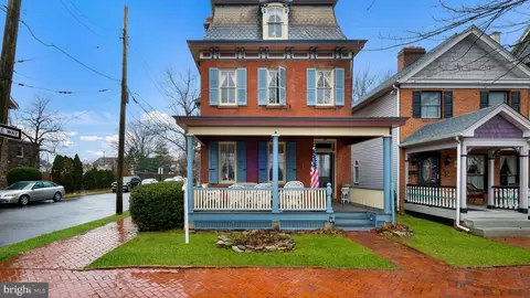 803 Radcliffe St, Bristol, PA 19007