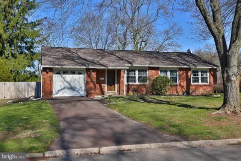 1 Miller Ave, Doylestown, PA 18901