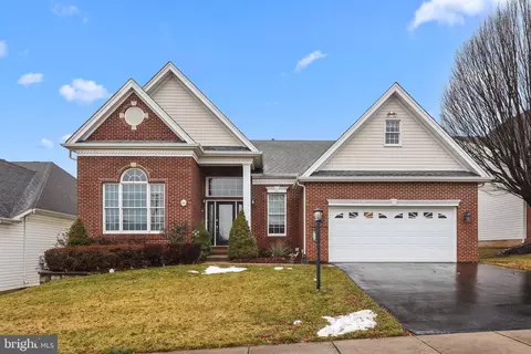 48 Keenan Ln, Holland, PA 18966