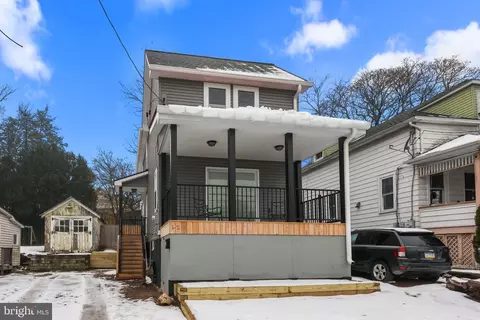 127 S Delmorr Ave, Morrisville, PA 19067
