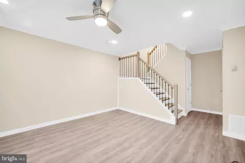 208 Saratoga Ct, Warminster, PA 18974