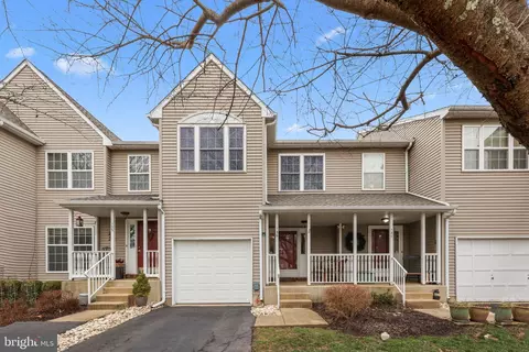 136 Bishops Gate Ln, Doylestown, PA 18901