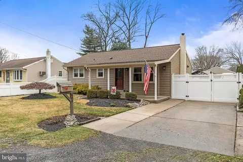 606 Linton Ave, Croydon, PA 19021