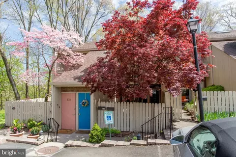 11 A Riverhill, New Hope, PA 18938