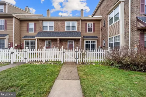 625 Palmer Ln, Yardley, PA 19067