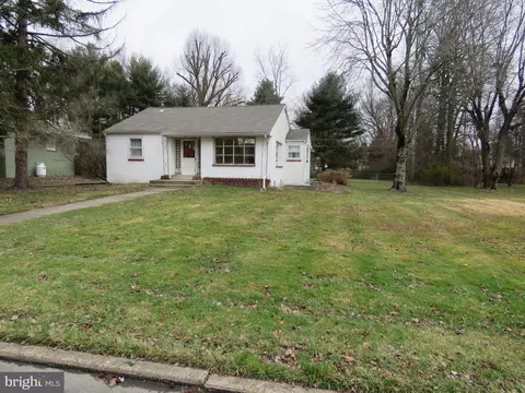 1479 W Bensalem Ave, Bensalem, PA 19020