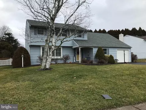 236 Hillcrest Dr, Doylestown, PA 18901